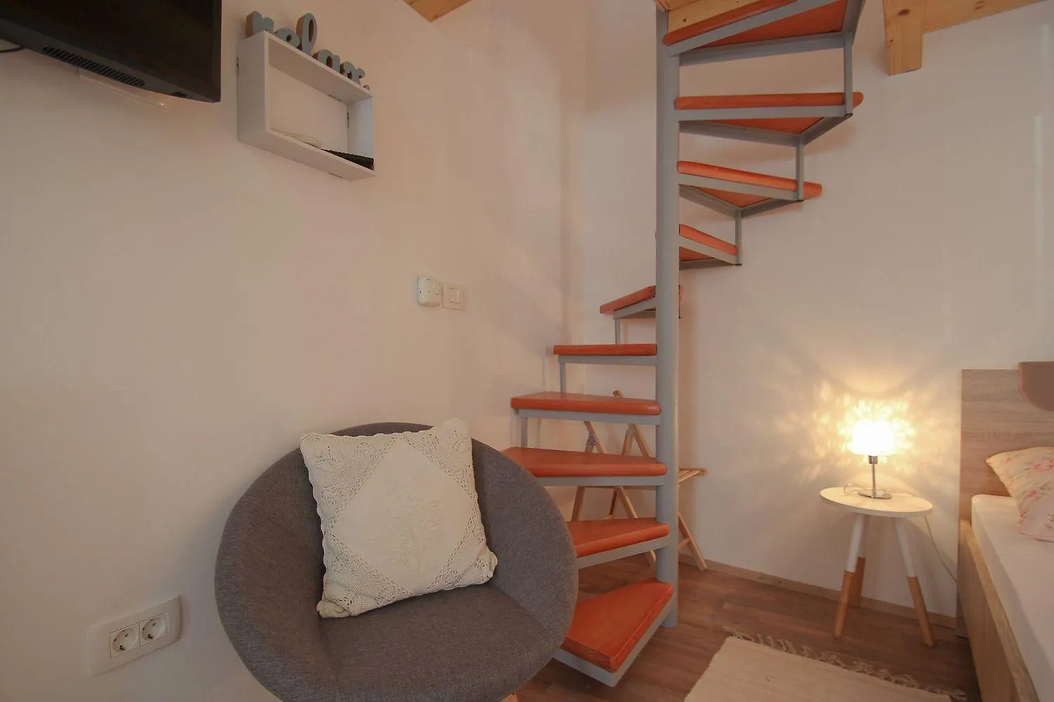 Apartment Bezauberndes Studio-Apartment Nur 200 Meter Zum Strand Mit Eigener Galerie Novigrad