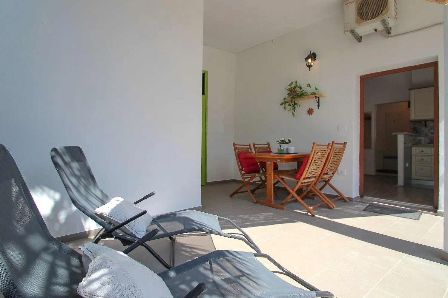 Bezauberndes Studio-Apartment Nur 200 Meter Zum Strand Mit Eigener Galerie Novigrad