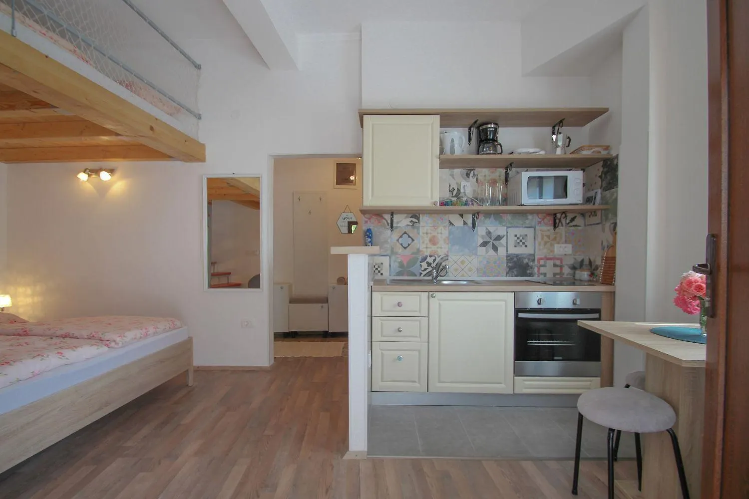 Apartment Bezauberndes Studio-Apartment Nur 200 Meter Zum Strand Mit Eigener Galerie Novigrad